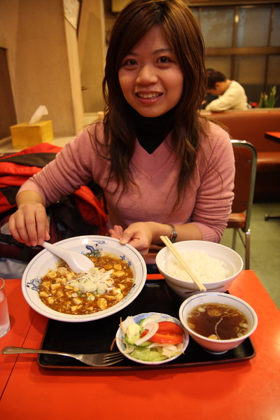 麻婆豆腐定食 女王吃了很稱讚喔
